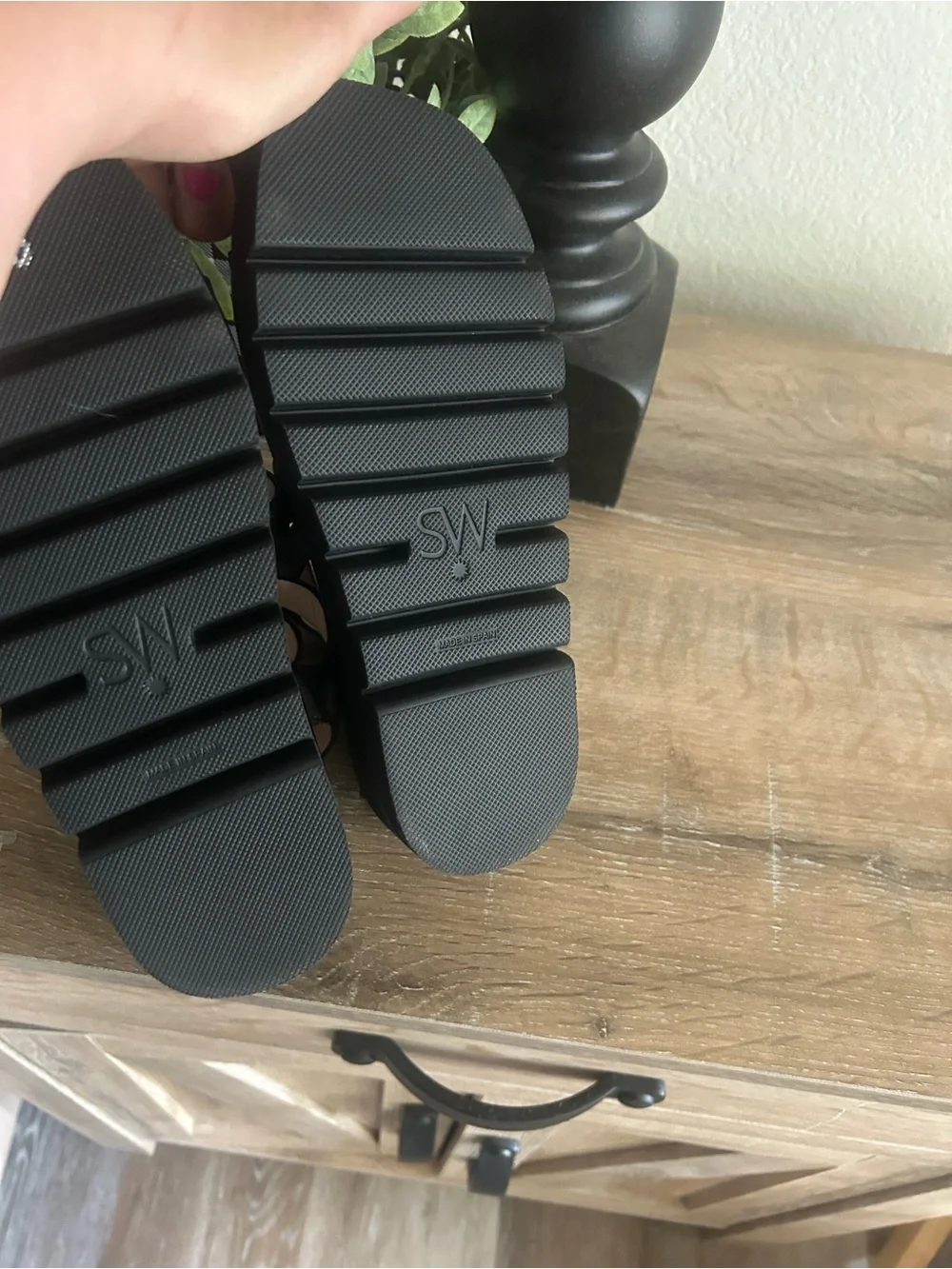 NEW Stuart Weitzman Gala Lift Leather Gladiator Black Sandals 4.5